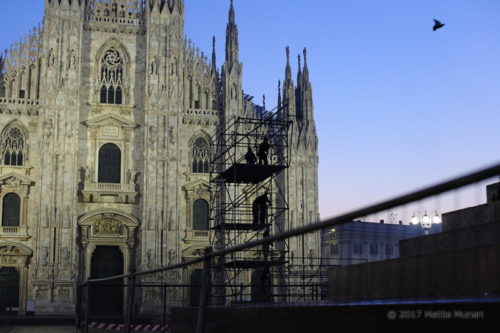 Capodanno - Operai al lavoro all'alba