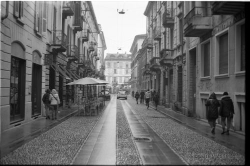 Via Vigevano di mattina presto